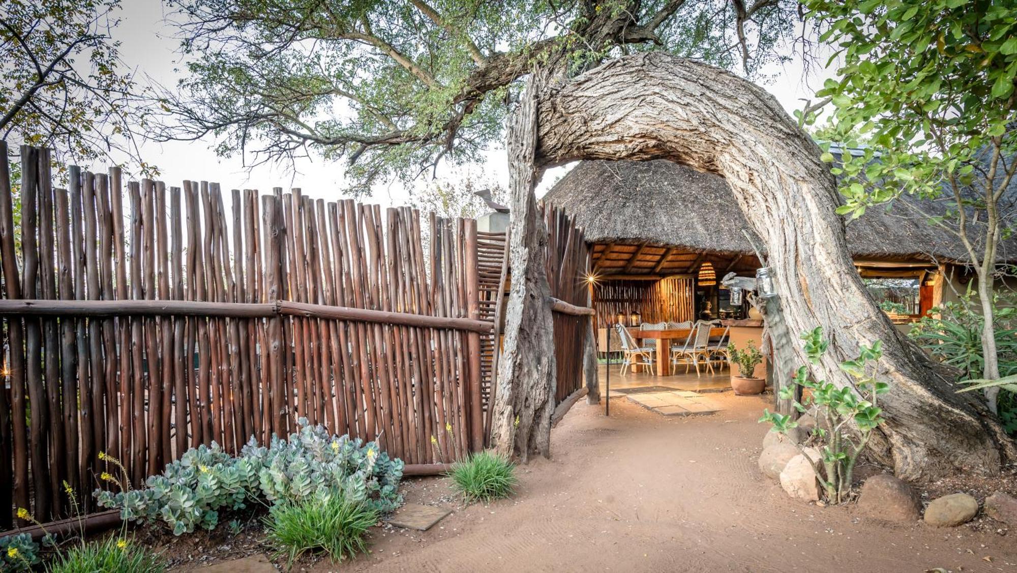 Africa On Foot Villa Klaserie Private Nature Reserve Exterior photo